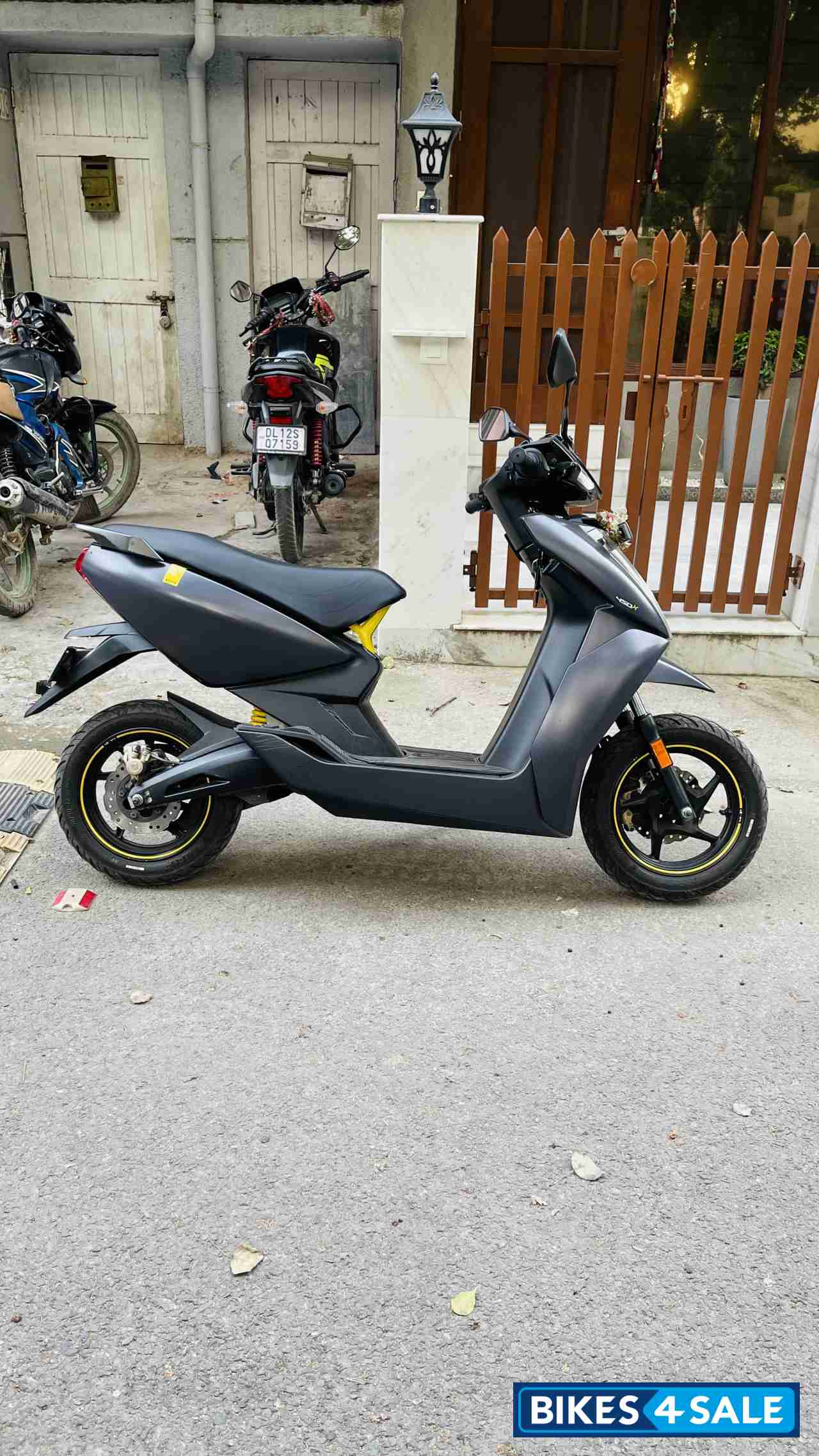 Space Grey Ather 450X