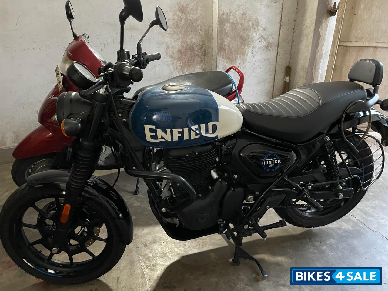 Royal Enfield Hunter 350 Metro