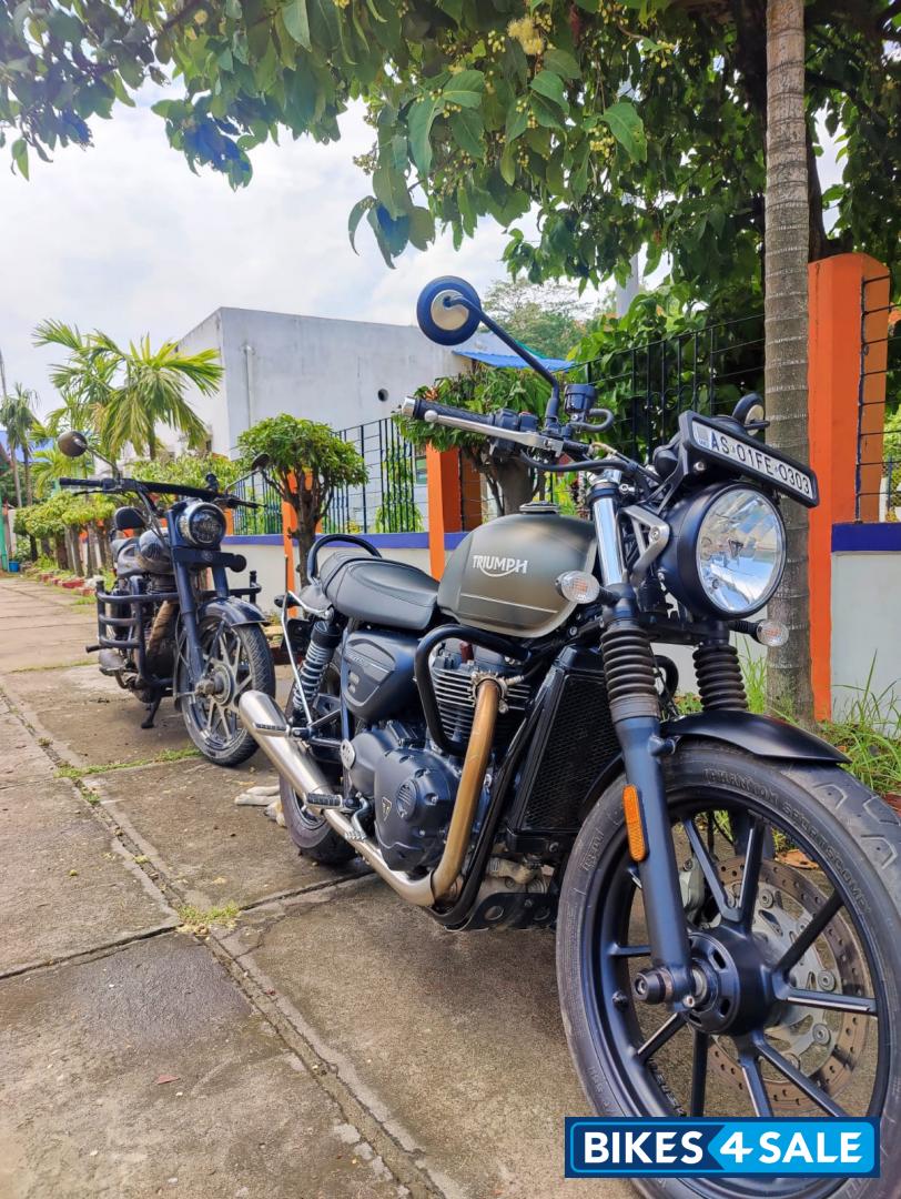 Triumph Street Twin