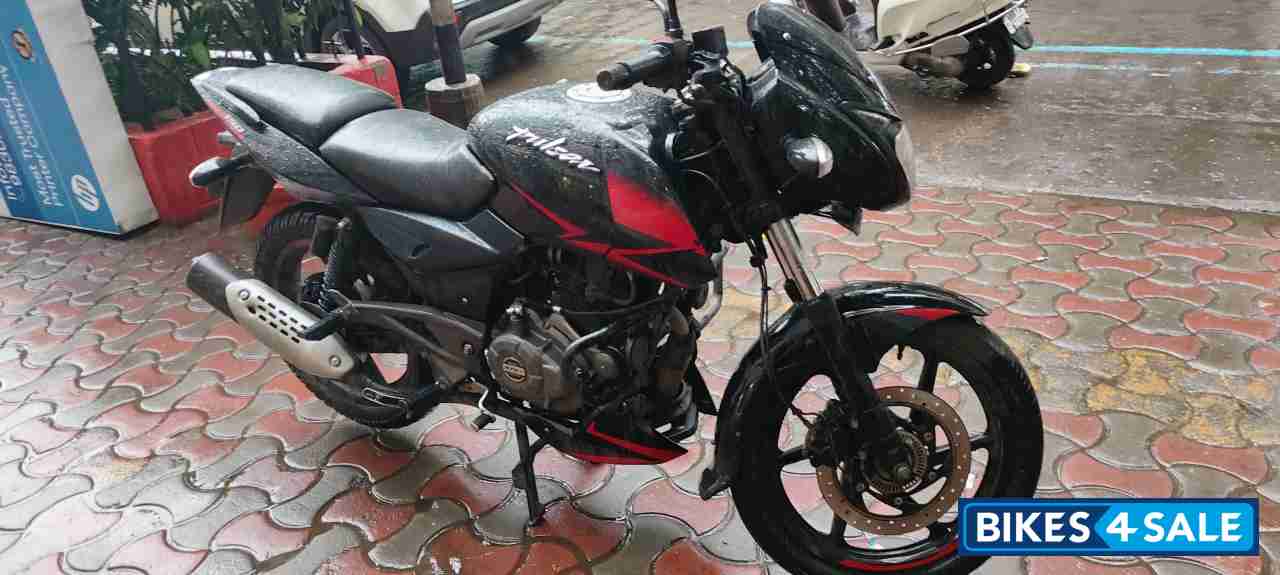 Red Black Bajaj Pulsar 150 Twin Disc BS6
