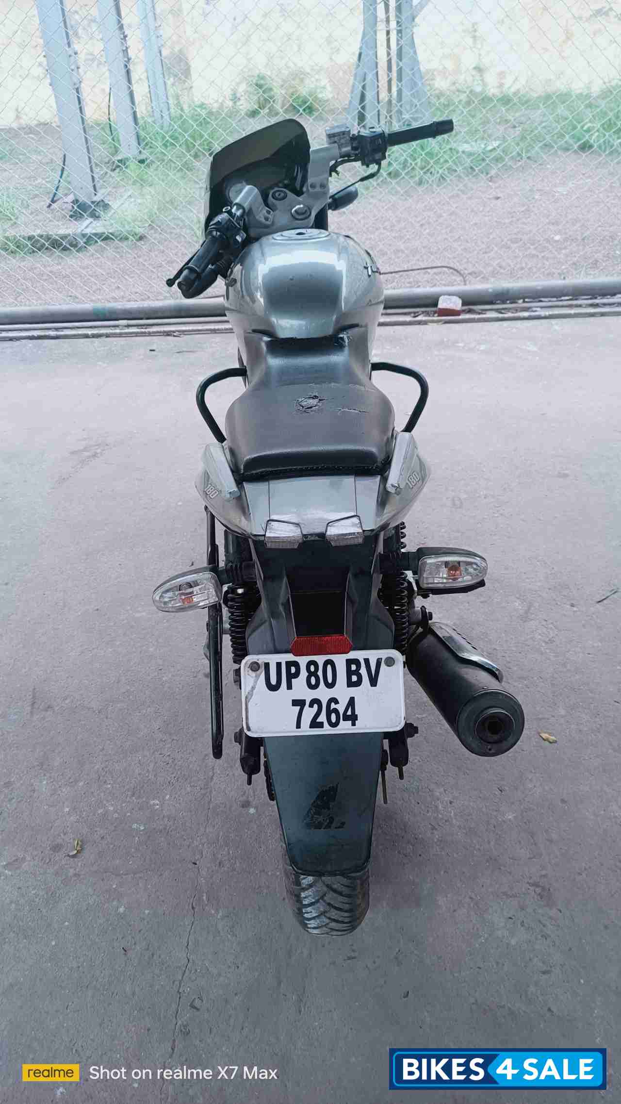 Silky Silver Bajaj Pulsar 180