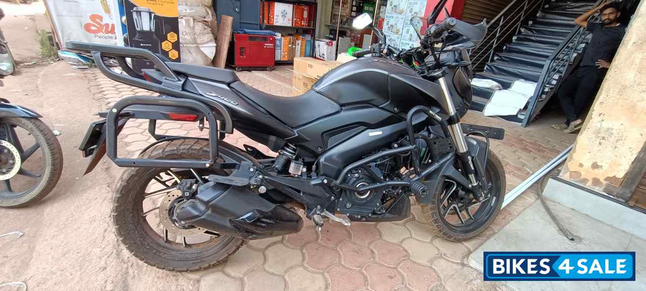 Black Bajaj Dominar 400 ABS BS6