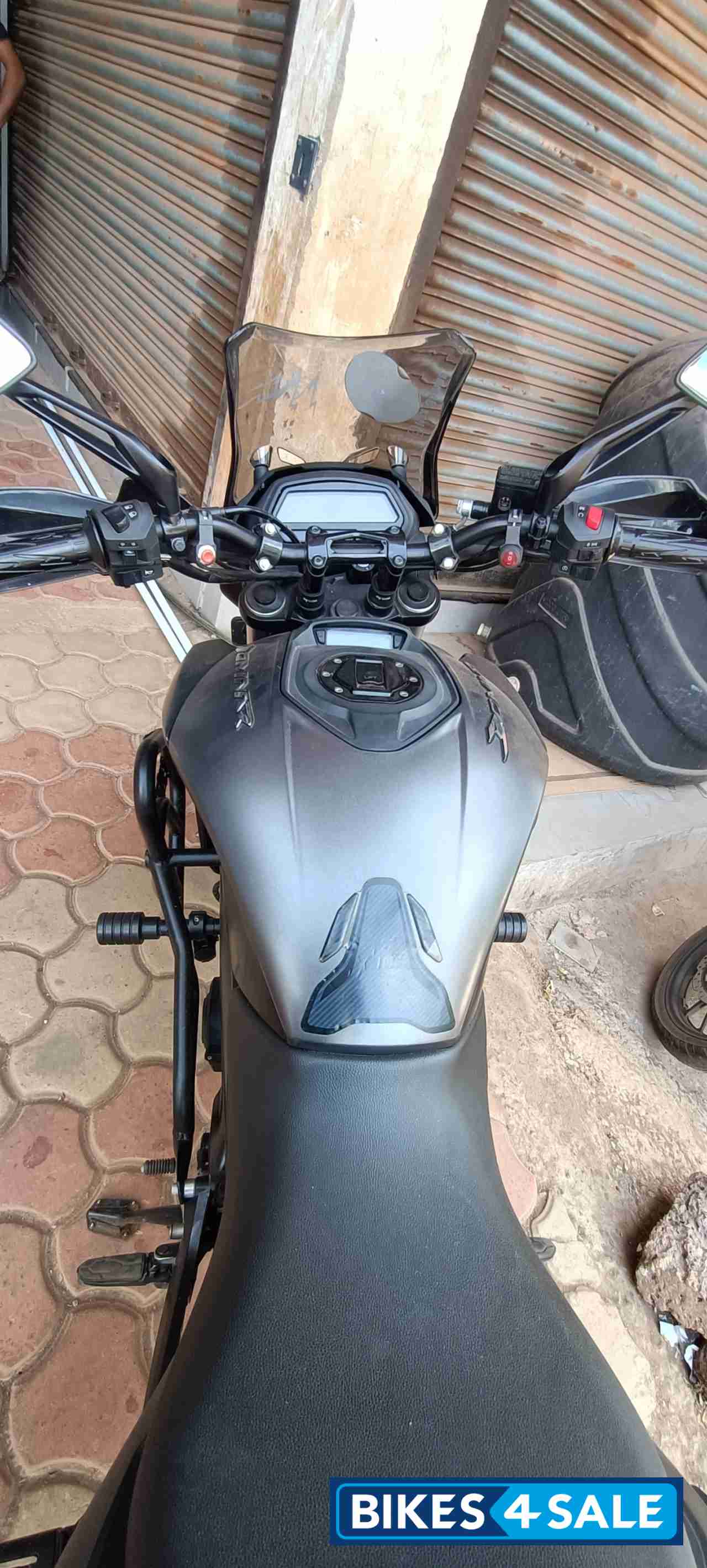 Black Bajaj Dominar 400 ABS BS6
