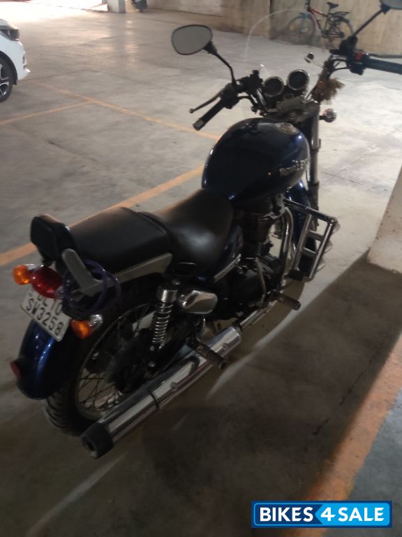 Blue Royal Enfield Thunderbird 350