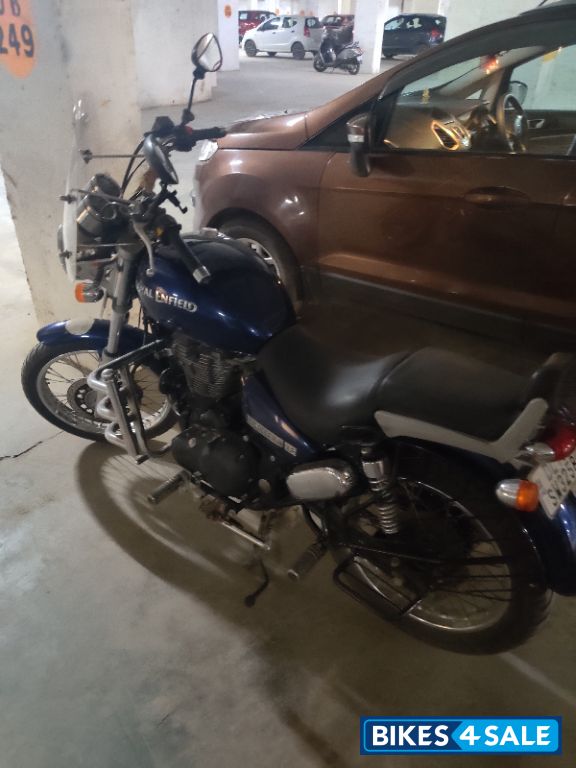 Blue Royal Enfield Thunderbird 350