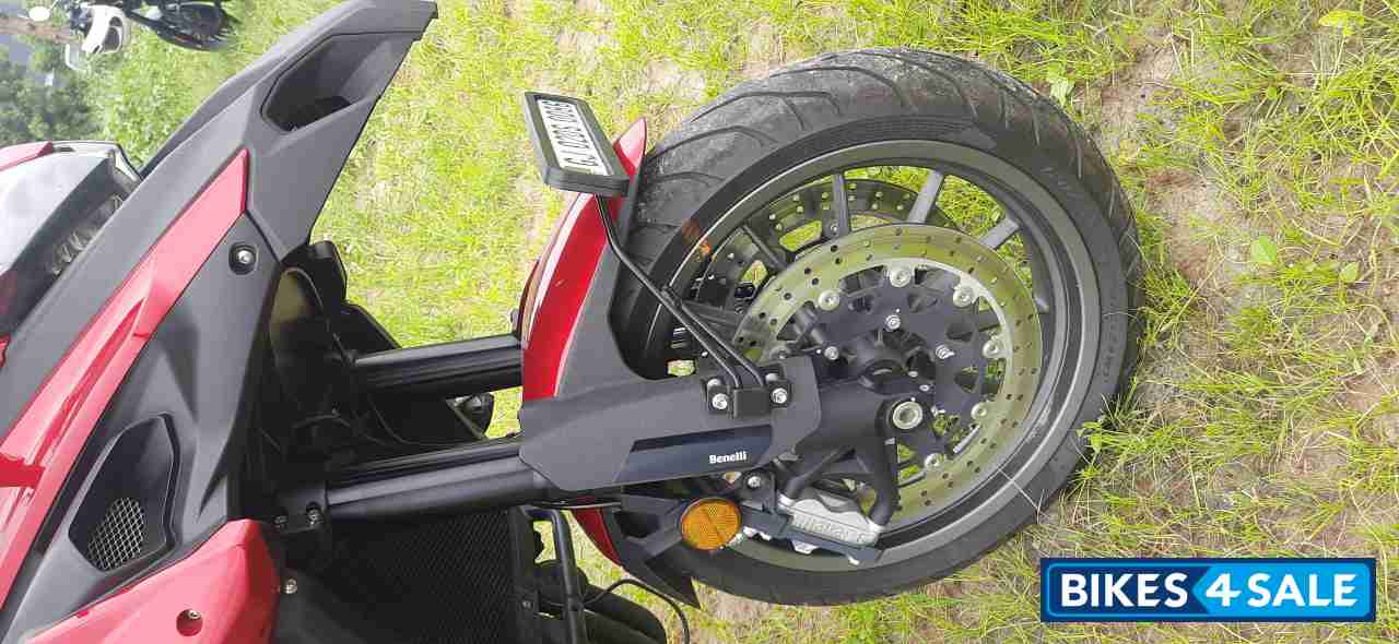 Red Benelli TRK 502 BS6