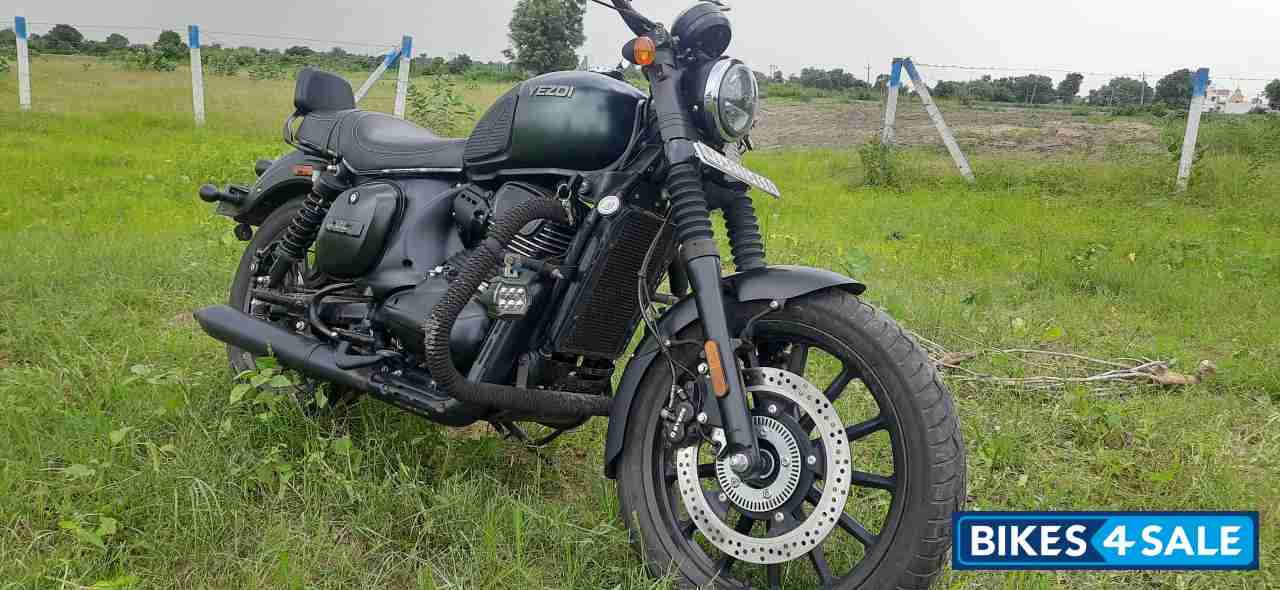 Hunter Green Yezdi Roadster Dark