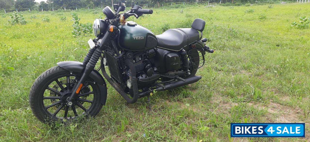 Hunter Green Yezdi Roadster Dark