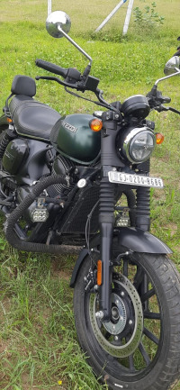 Hunter Green Yezdi Roadster Dark