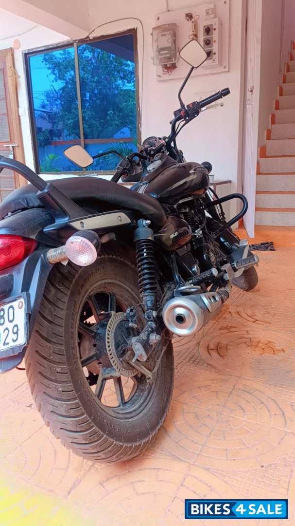 Black Bajaj Avenger Street 160