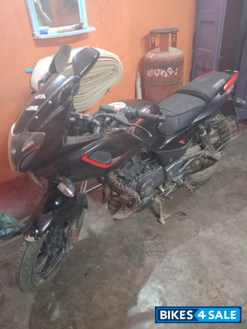 Bajaj Pulsar 180F Neon BS6