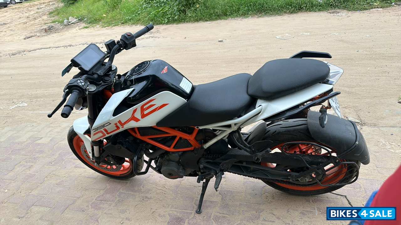 White KTM Duke 390