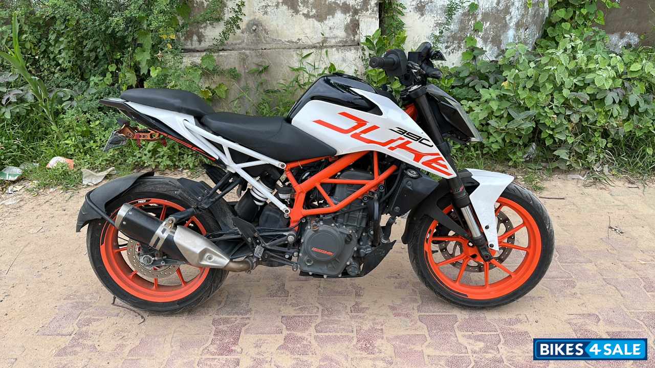 White KTM Duke 390