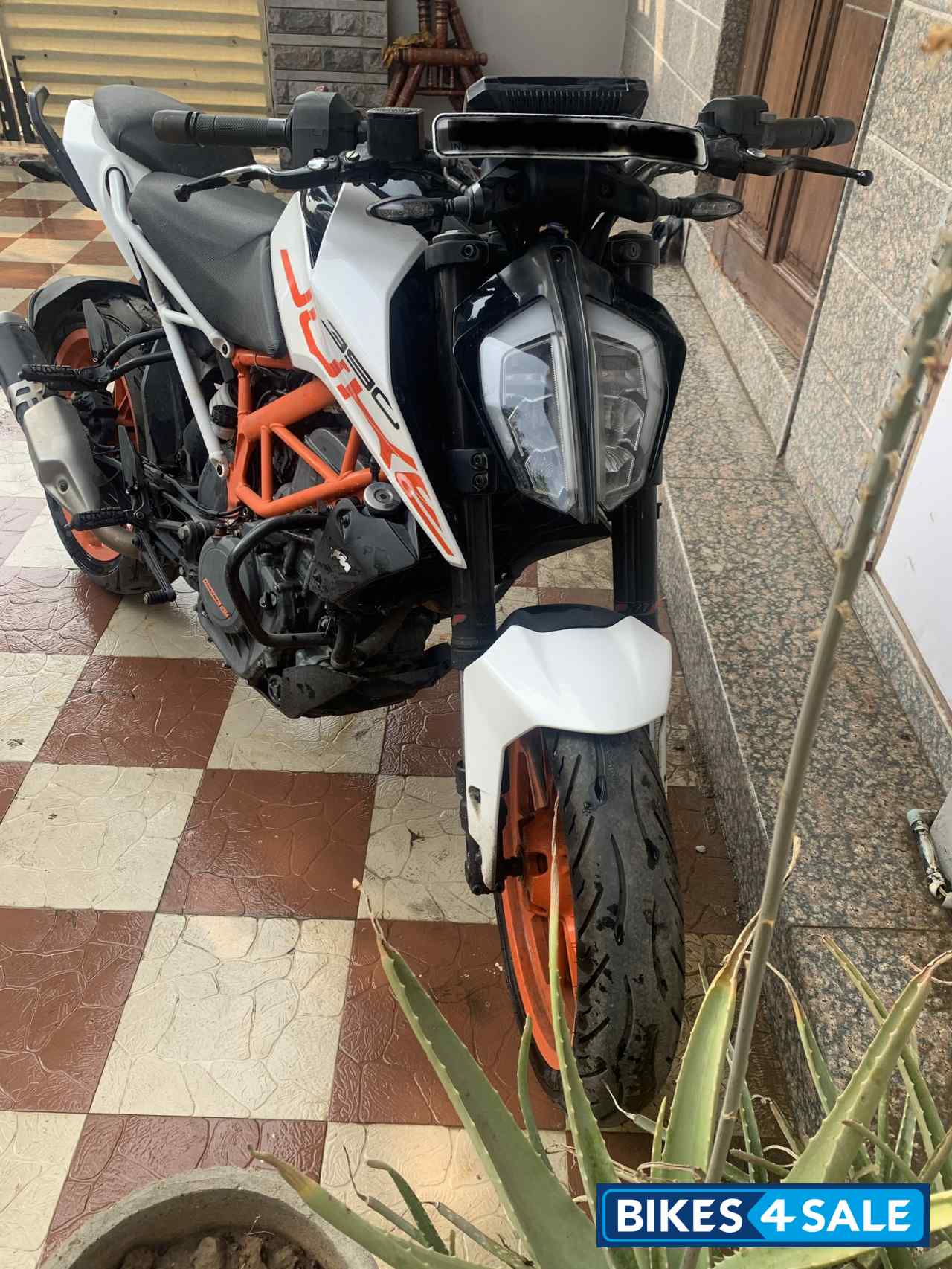 White KTM Duke 390
