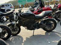 Matte Black Ducati Monster 821