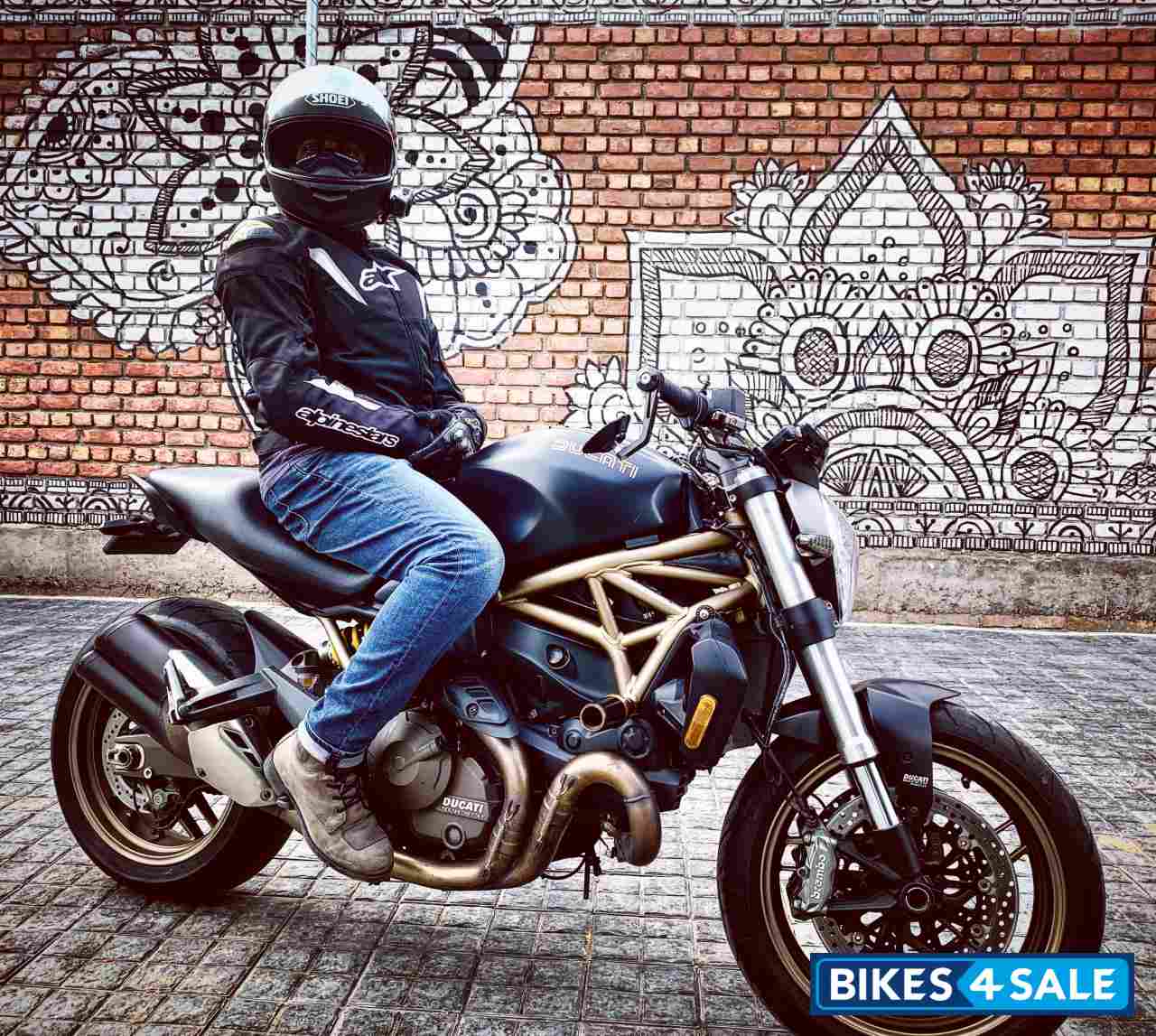 Matte Black Ducati Monster 821 Matte Black Ducati Monster 821