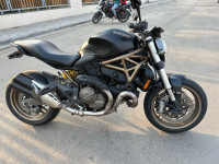 Matte Black Ducati Monster 821