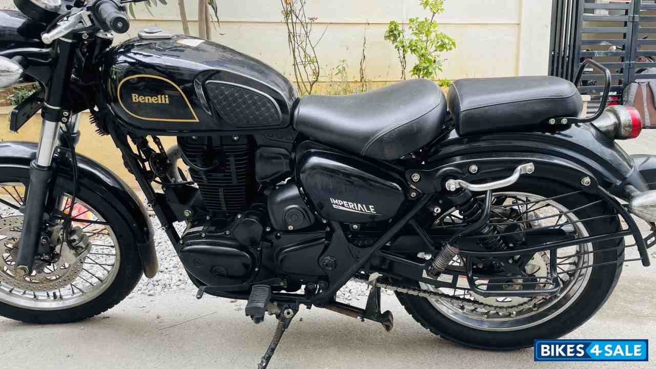 Black Benelli Imperiale 400