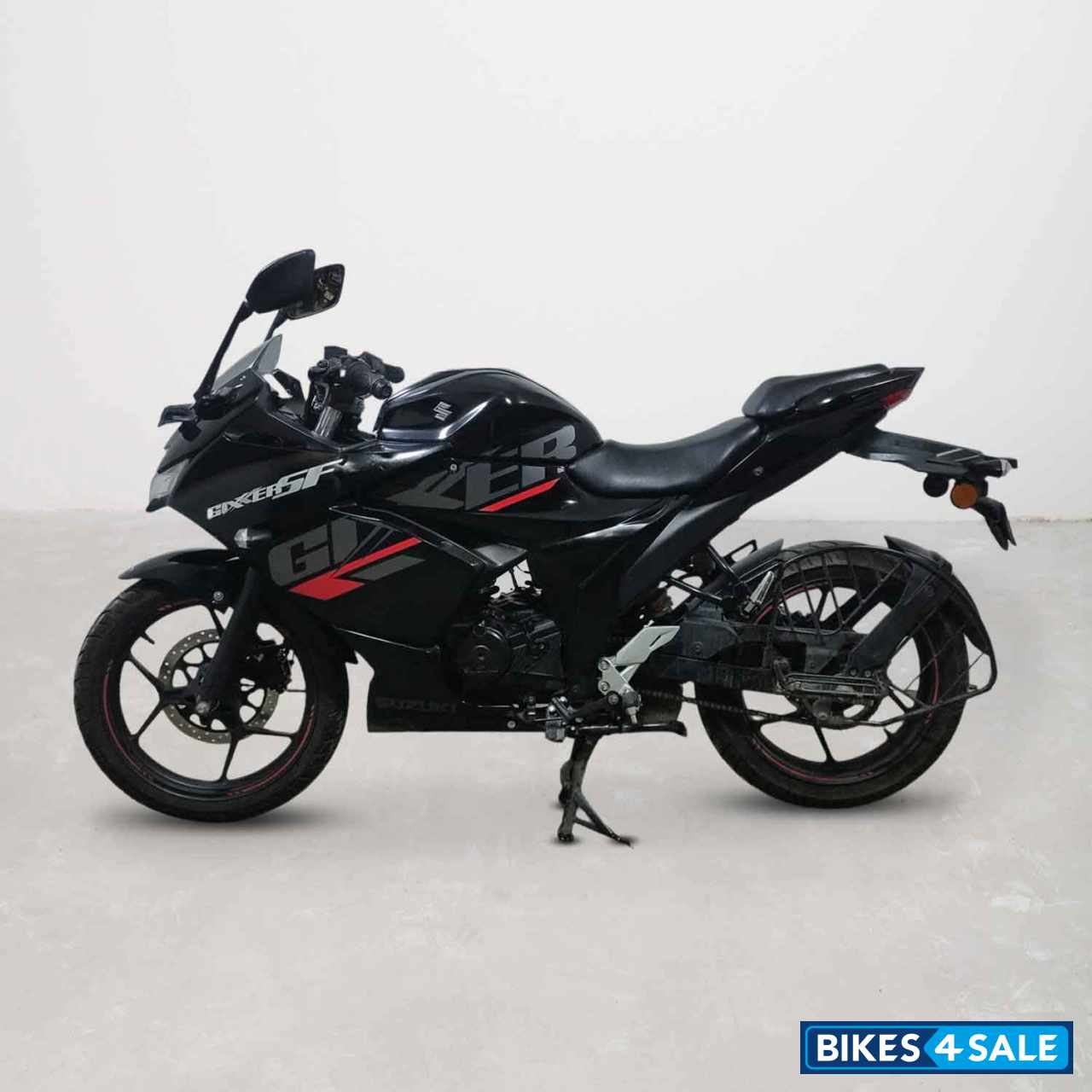 Suzuki Gixxer SF