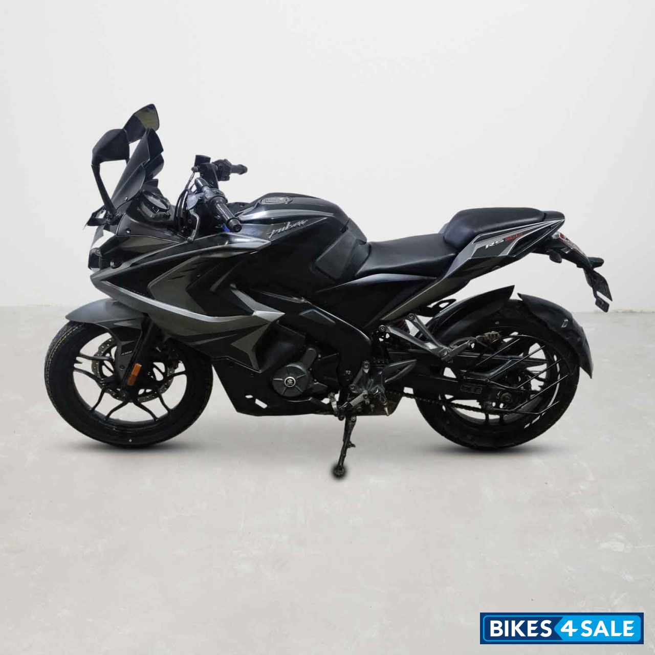 Bajaj Pulsar RS 200