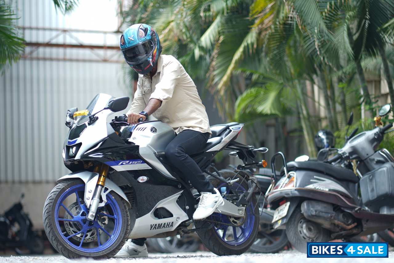 Yamaha R15M