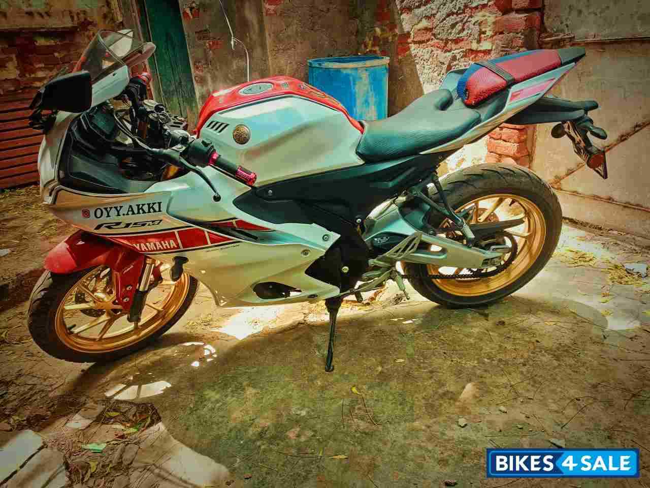 White And Red Yamaha R15M WGP 60th Anniversary Edition