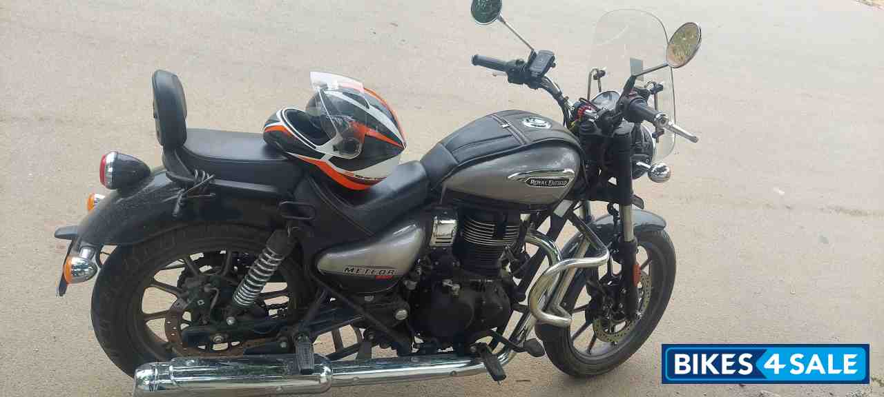 Royal Enfield Meteor 350 Supernova
