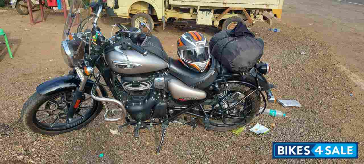 Royal Enfield Meteor 350 Supernova