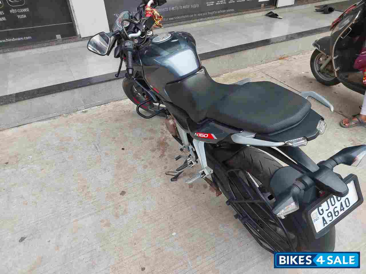 Bajaj Pulsar N160