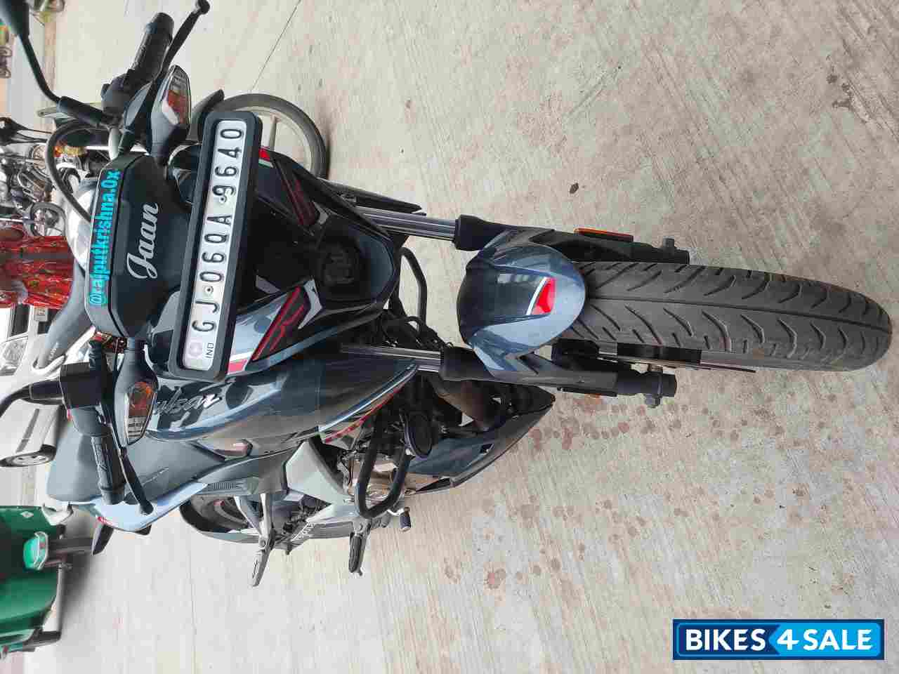 Bajaj Pulsar N160