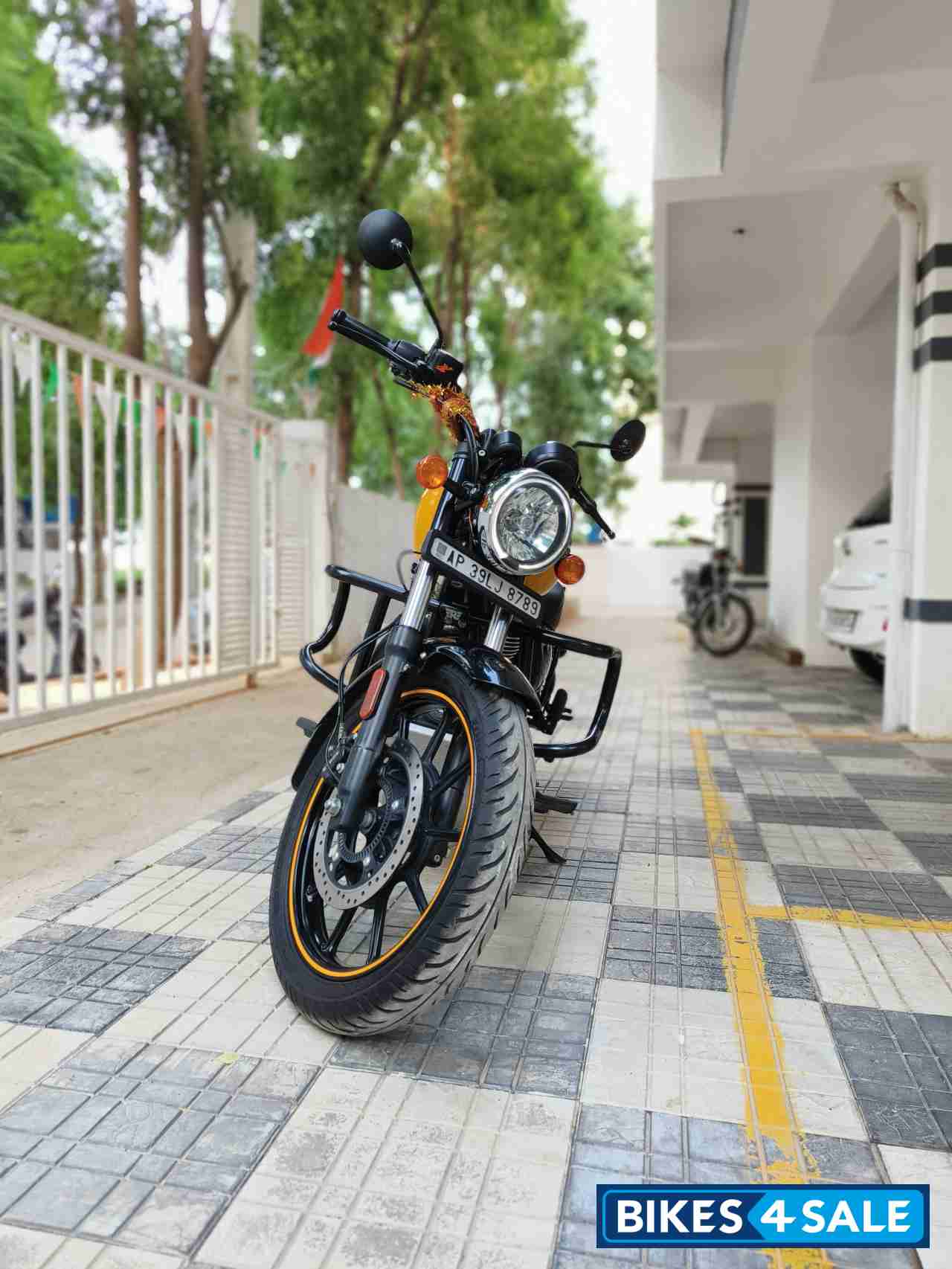 Royal Enfield Meteor 350 Fireball