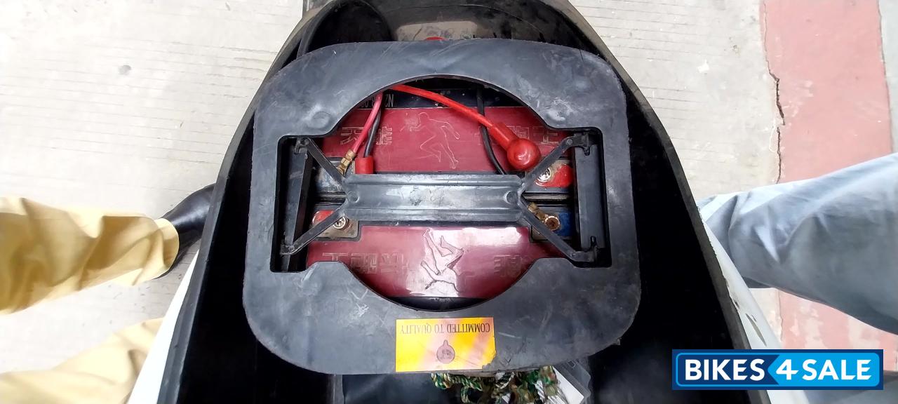 Blue & White YObykes YO Xplor Blue & White YObykes YO Xplor