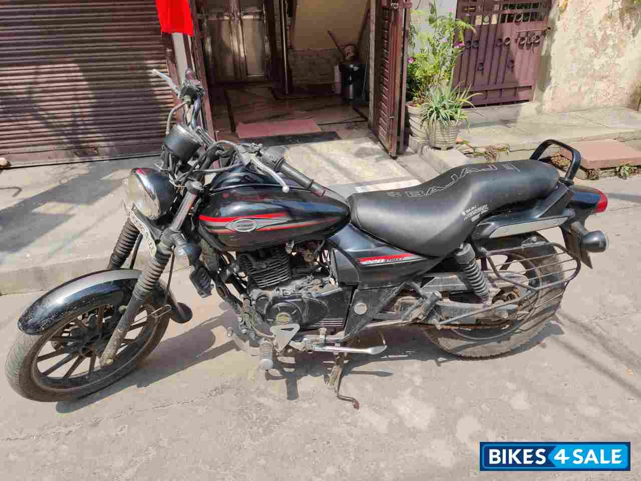 Bajaj Avenger Street 220