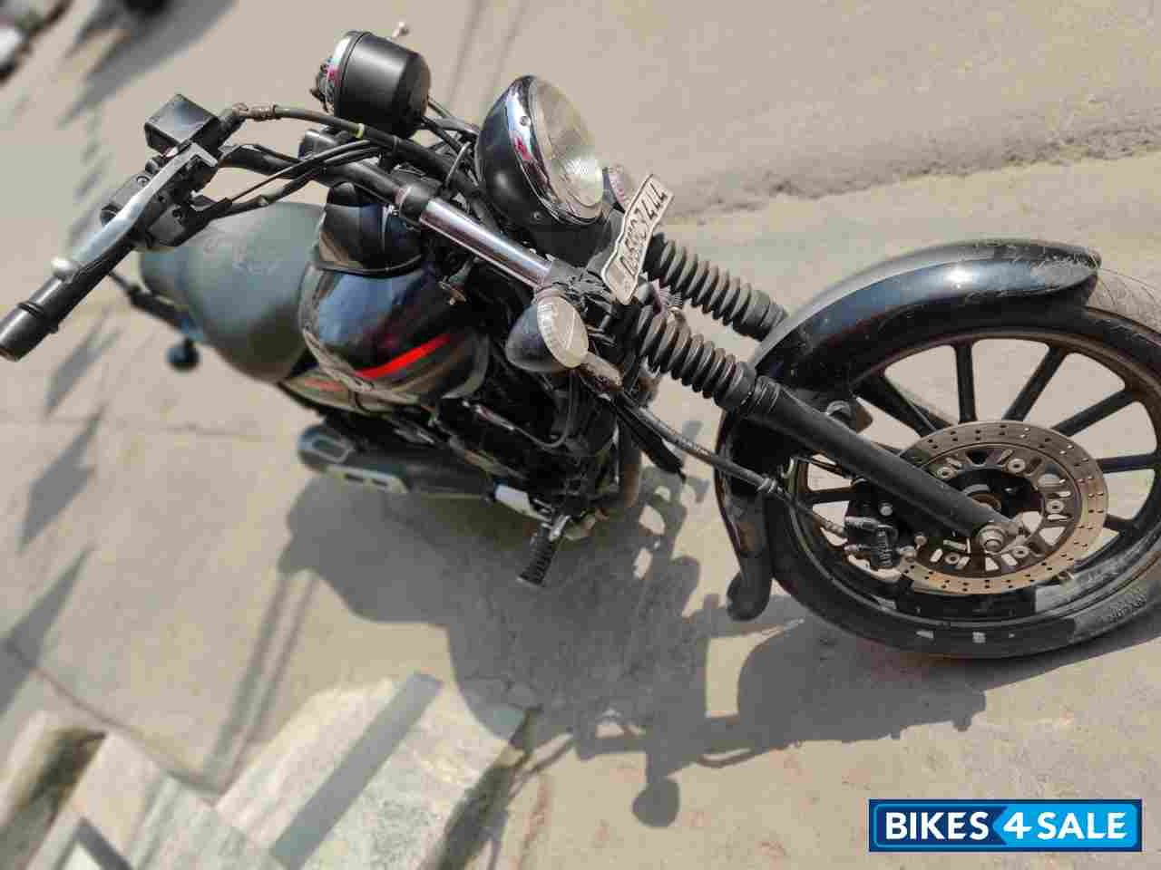 Bajaj Avenger Street 220