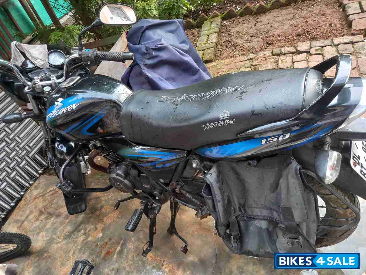 Blue&black Bajaj Discover DTSi 150