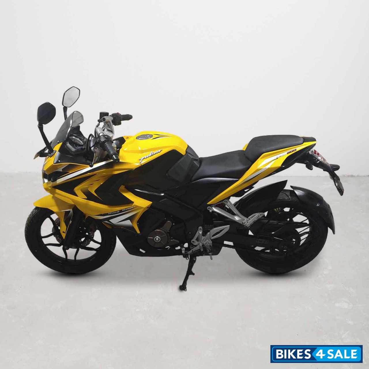 Bajaj Pulsar RS 200