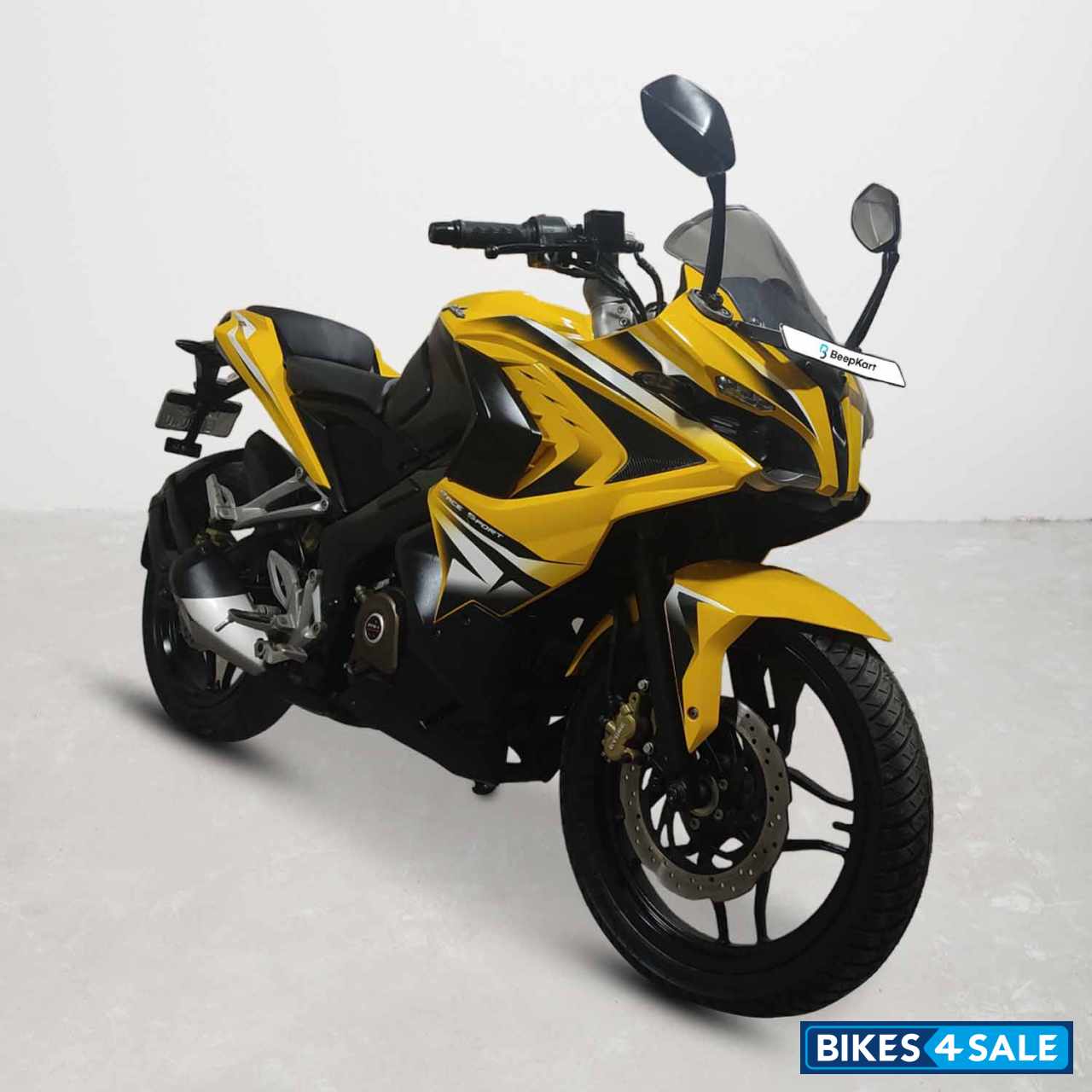 Bajaj Pulsar RS 200