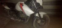 White TVS Apache RTR 160