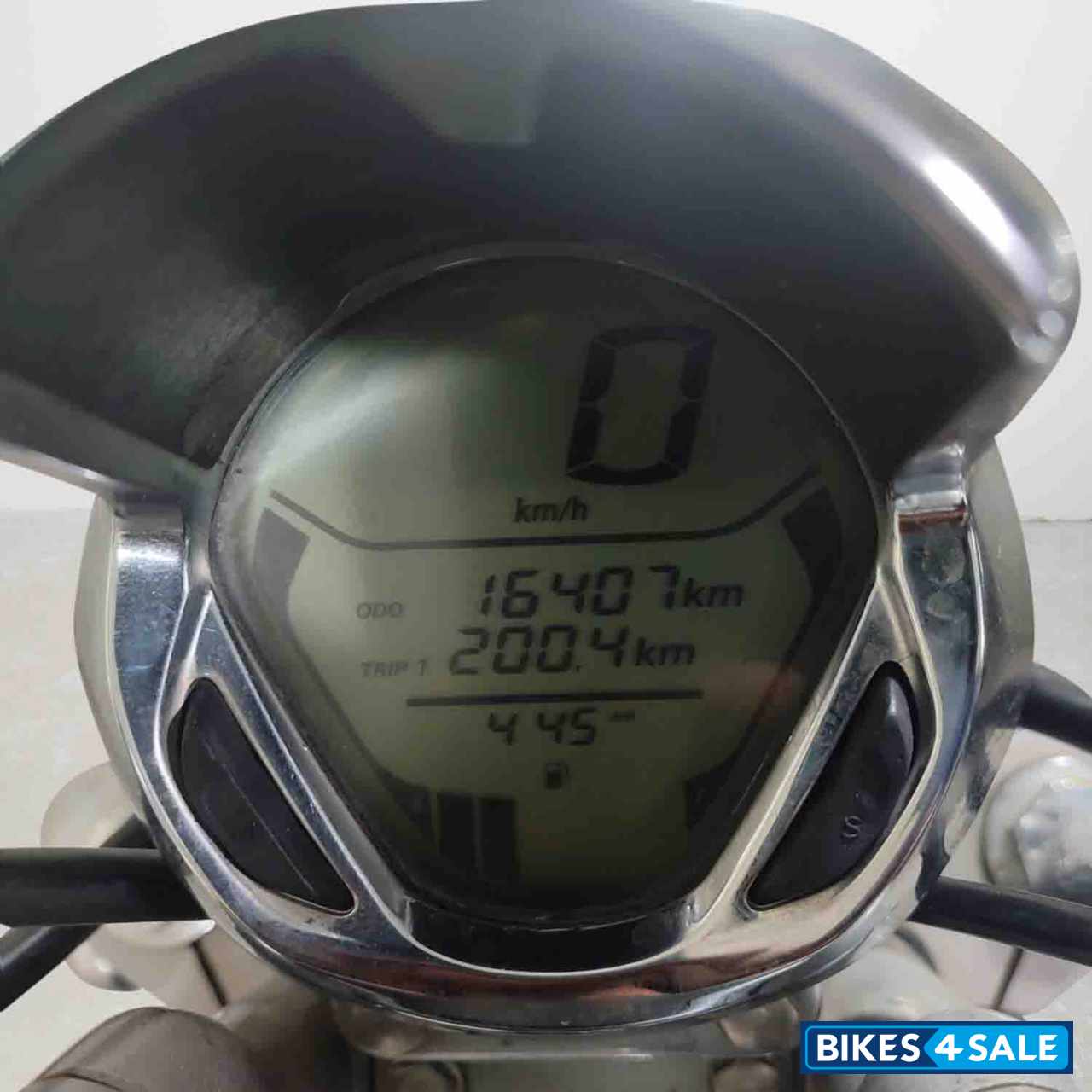 Bajaj Avenger Cruise 220