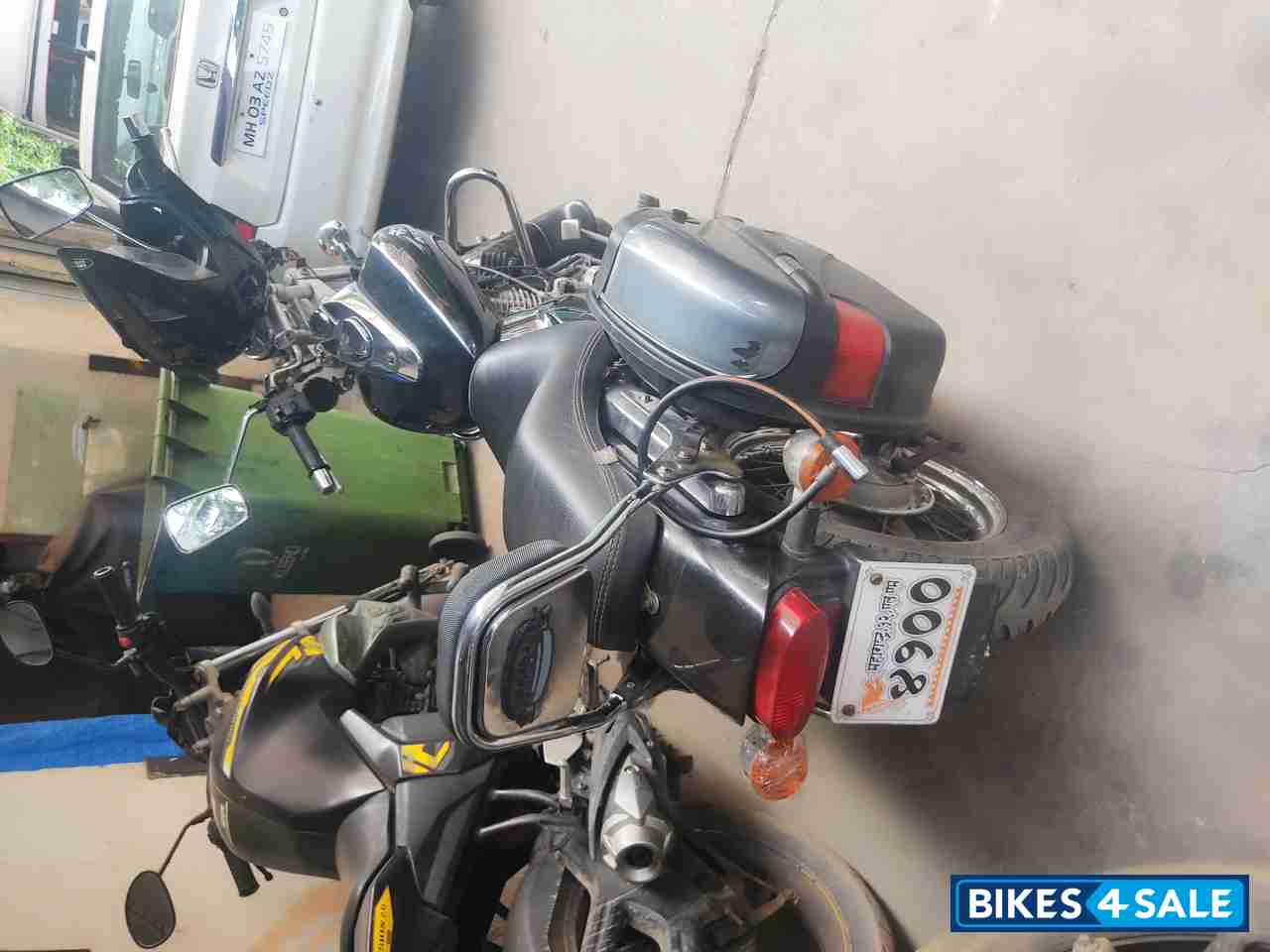 Bajaj Avenger 220 DTS-i