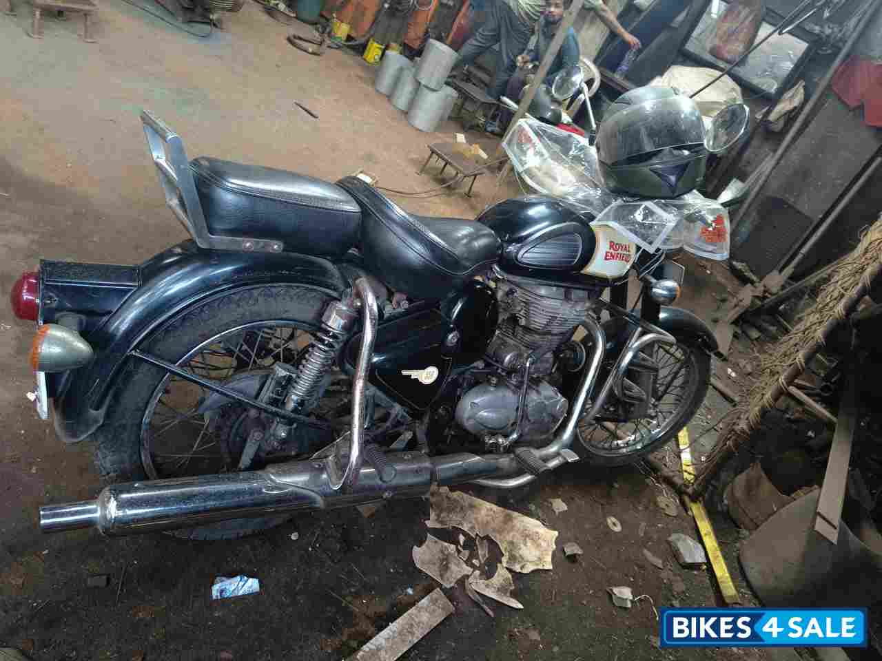 Black Royal Enfield Classic 350