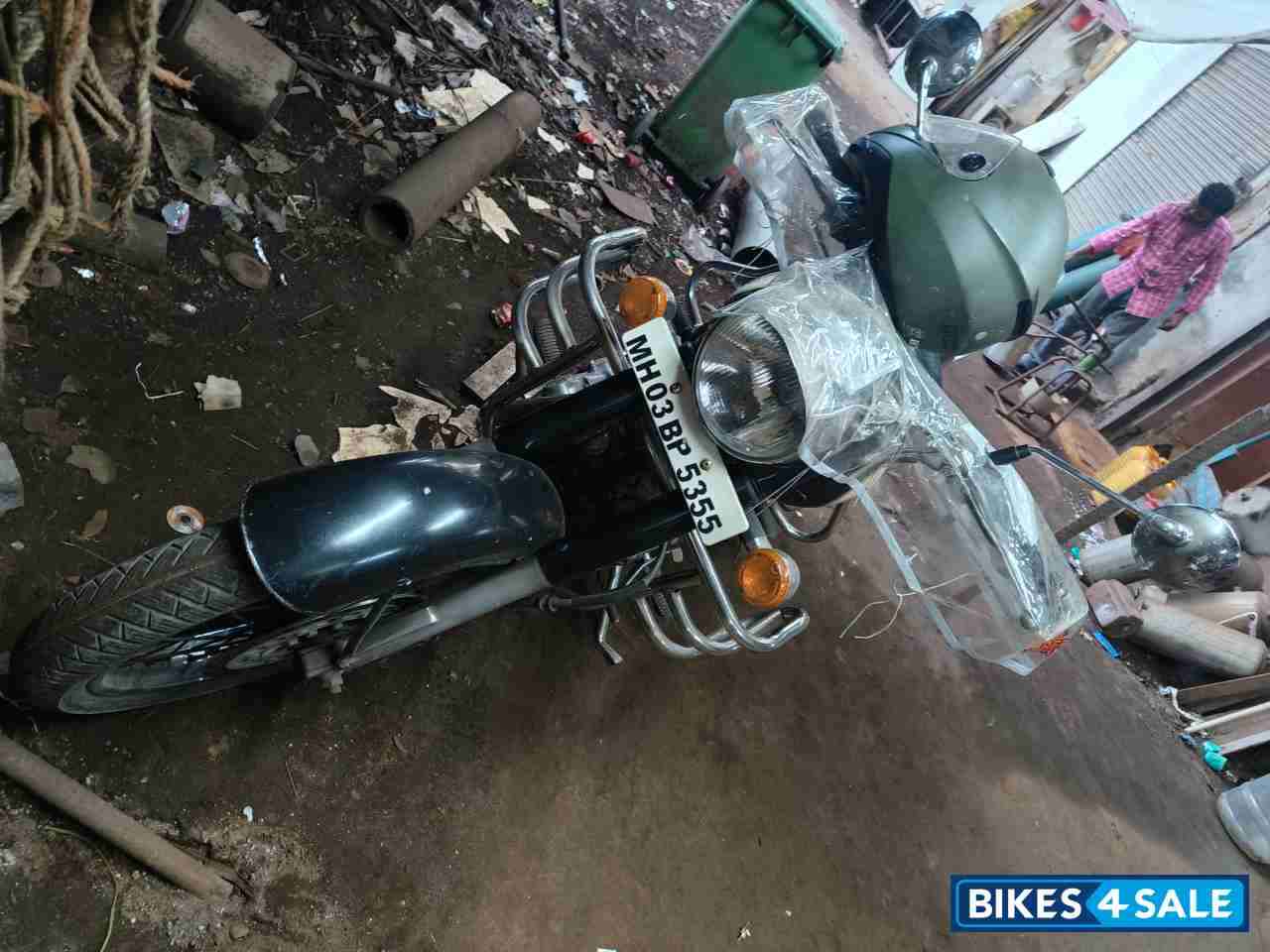 Black Royal Enfield Classic 350