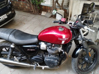 Red Triumph Street Twin