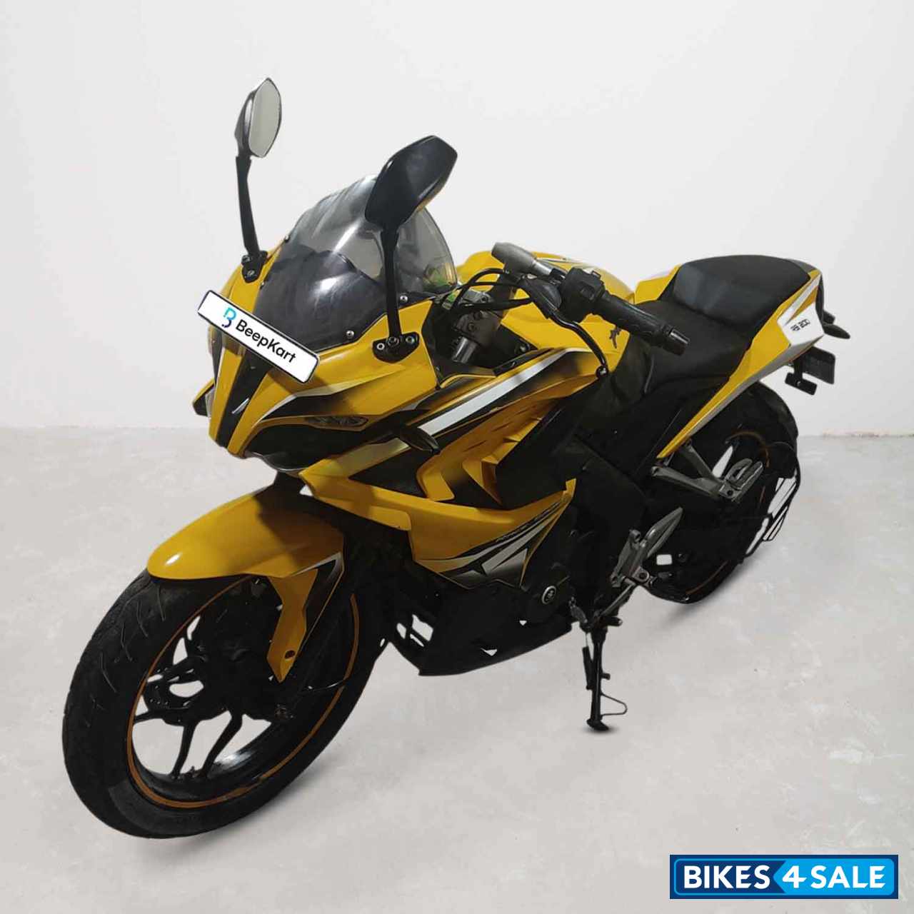 Bajaj Pulsar RS 200