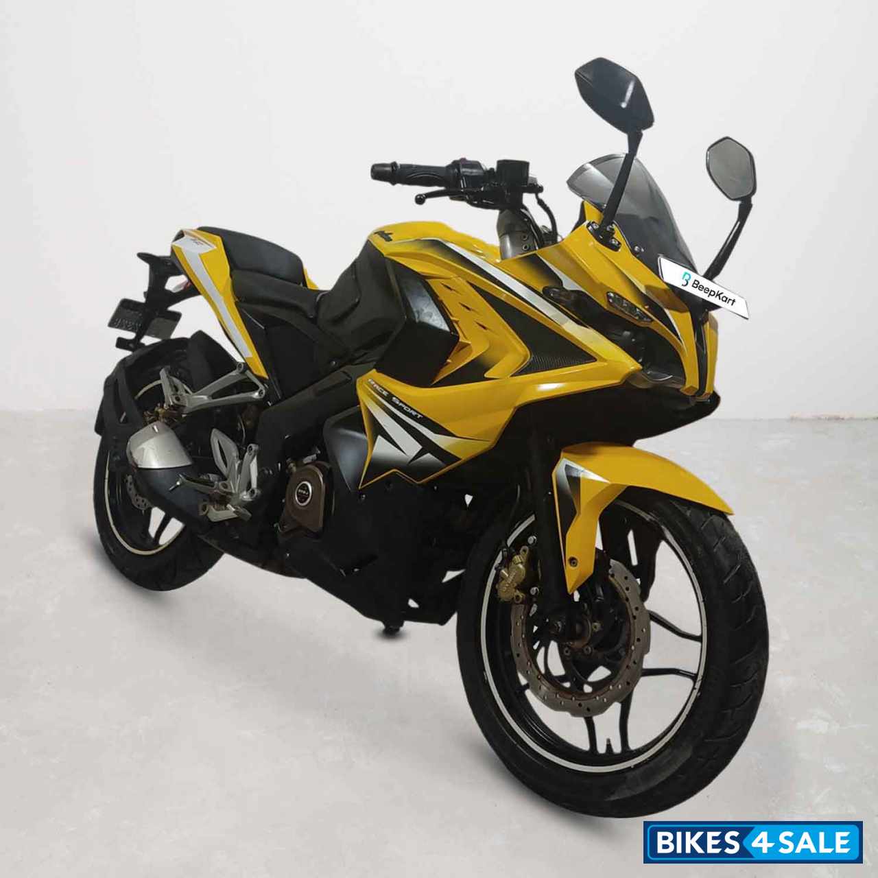 Bajaj Pulsar RS 200