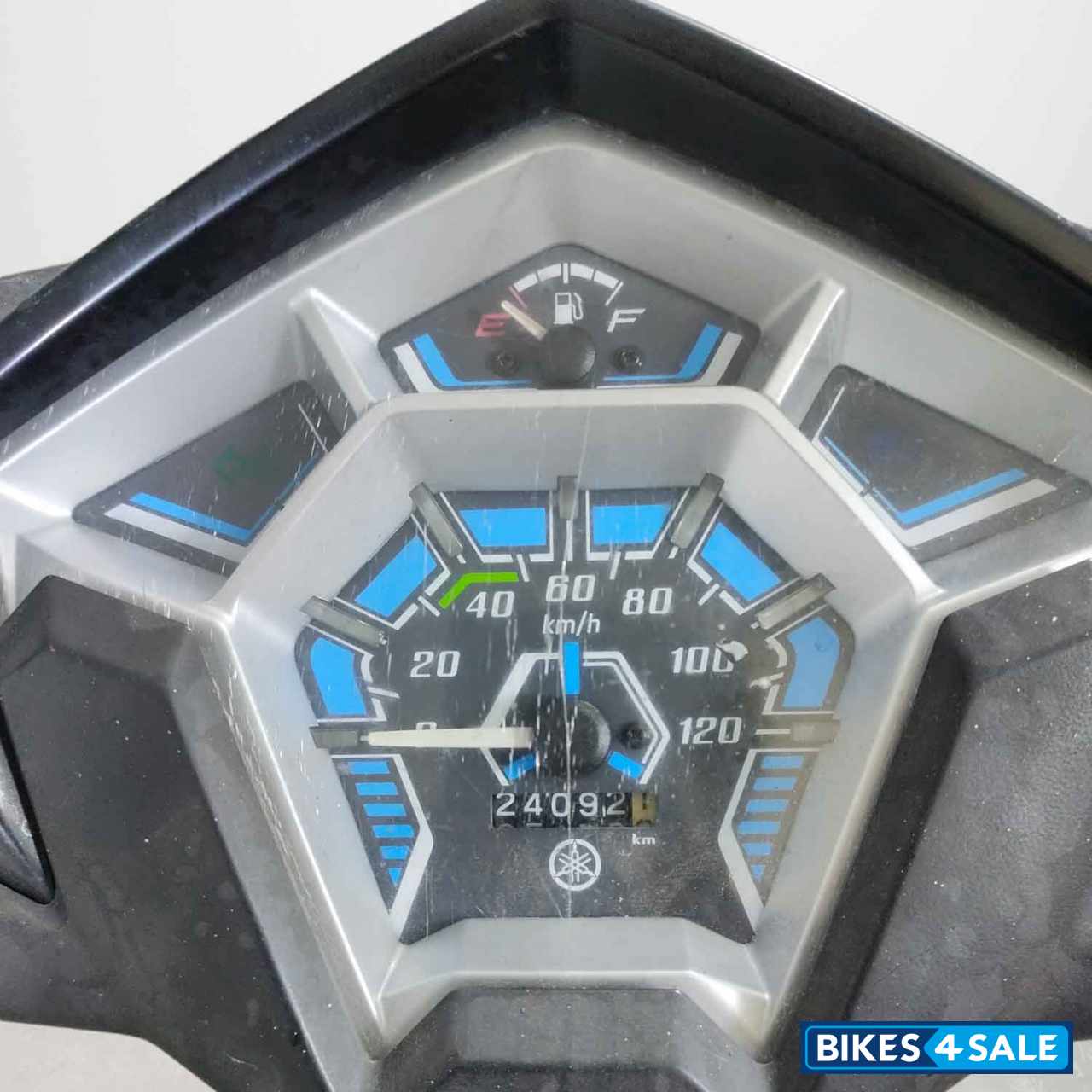 Yamaha Cygnus Ray ZR