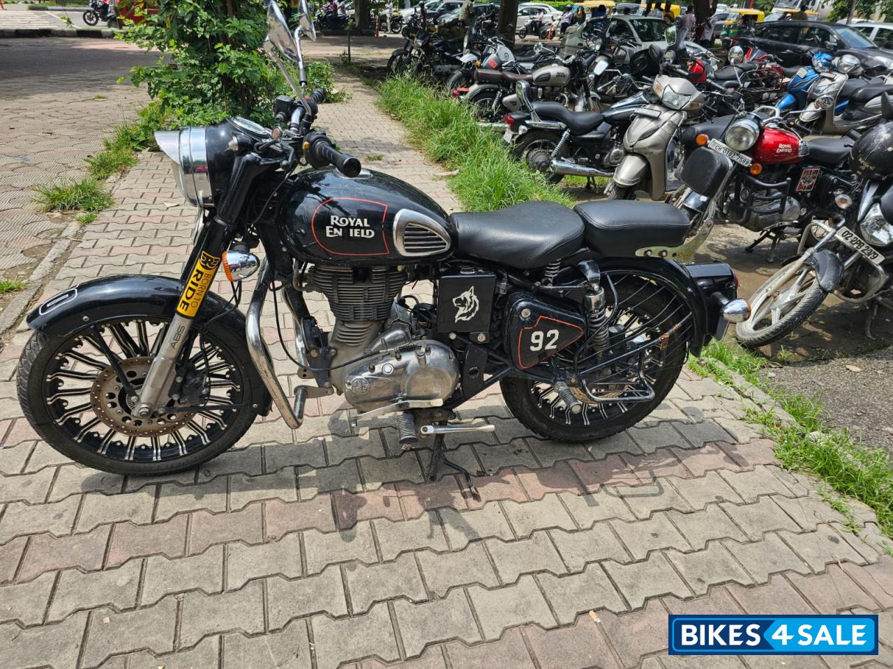 Royal Enfield Classic 500