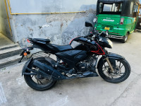 Black TVS Apache RTR 200 4V 2022