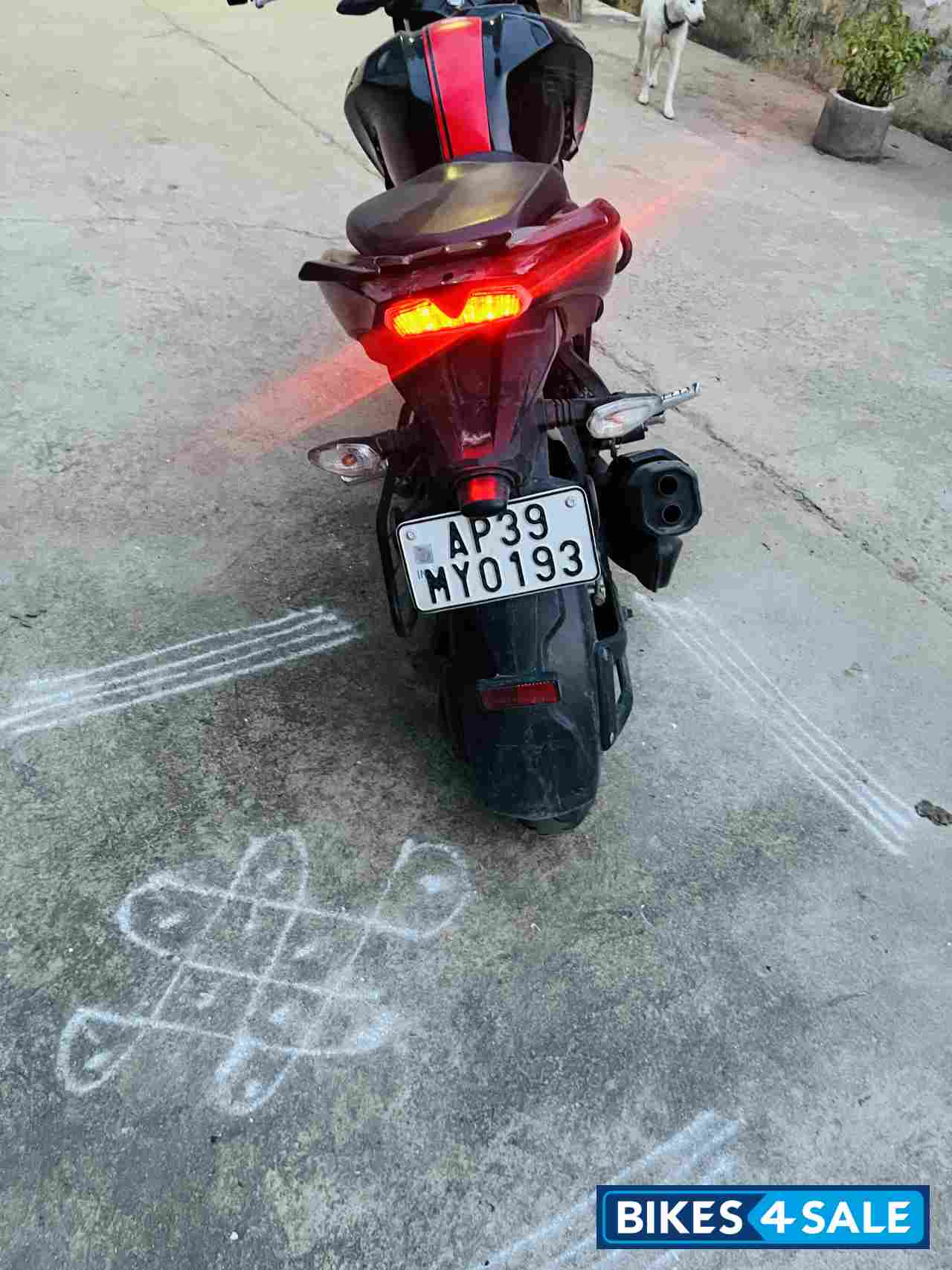 Black TVS Apache RTR 200 4V 2022 Black TVS Apache RTR 200 4V 2022