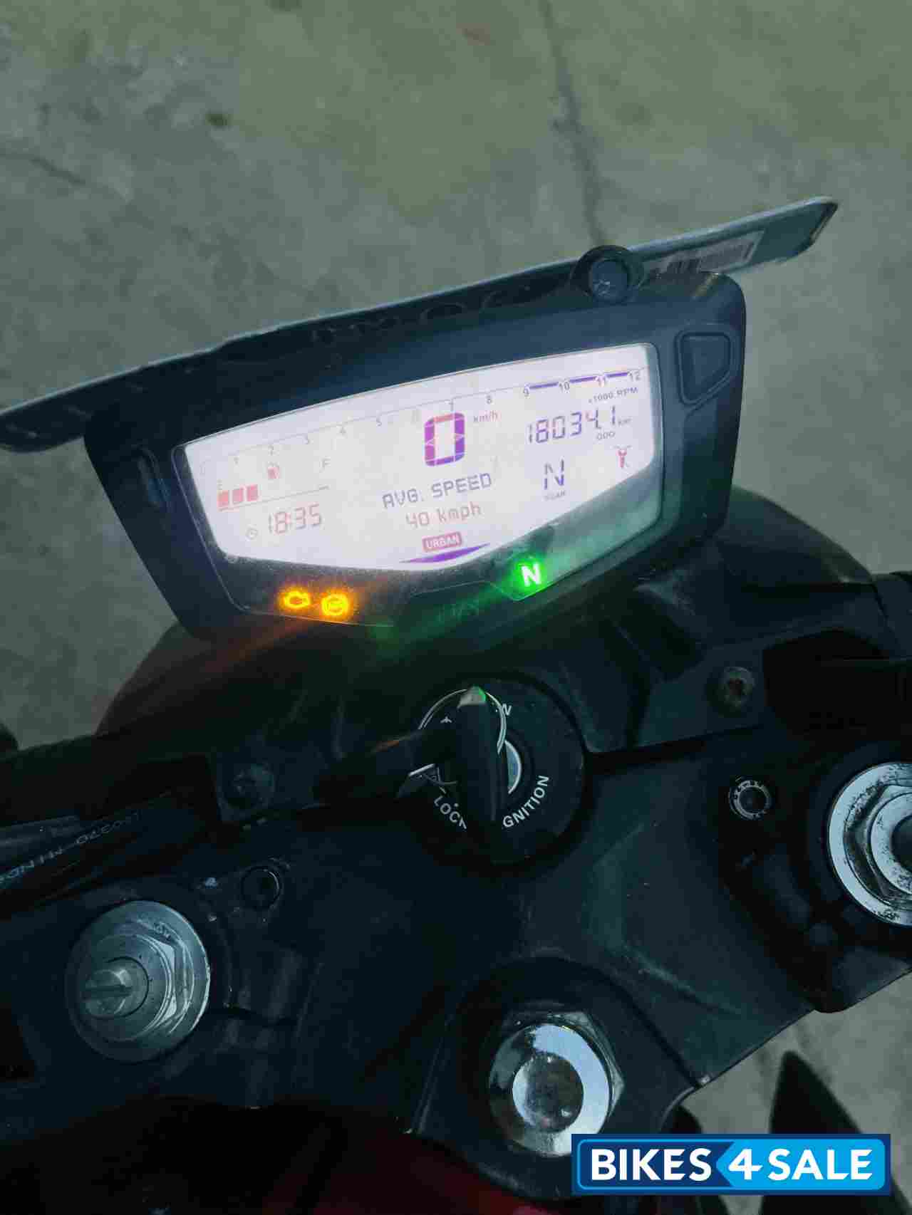 Black TVS Apache RTR 200 4V 2022 Black TVS Apache RTR 200 4V 2022